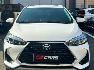 2022 Toyota Yaris L X XP150 Рестайлинг, белый, 1440000 рублей, вид 2