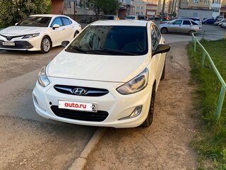 2011 Hyundai Solaris I, белый, 420000 рублей, вид 2