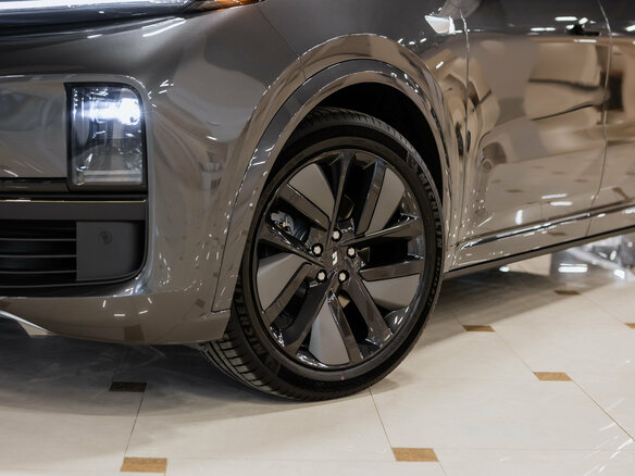 2025 Li Auto (Lixiang) L9 52.3 kWh I Рестайлинг, серый, 9575000 рублей - вид 9