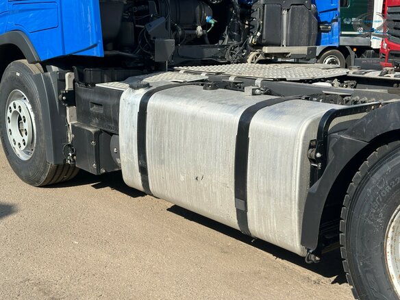 2021 Volvo FH 540, синий, 9300000 рублей - вид 13