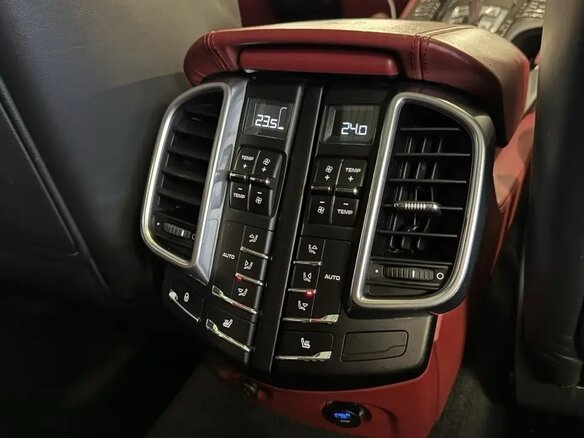 2013 Porsche Cayenne Turbo S II (958), чёрный, 3900000 рублей - вид 13