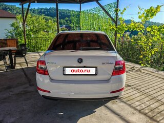 2014 Skoda Octavia III (A7), белый, 1000000 рублей, вид 4