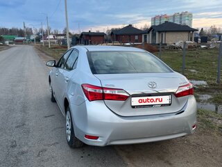 2013 Toyota Corolla XI (E160, E170, E180), серебристый, 1290000 рублей, вид 3
