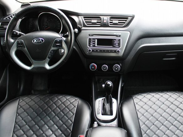 2017 Kia Rio III Рестайлинг, серебристый, 1199000 рублей - вид 8