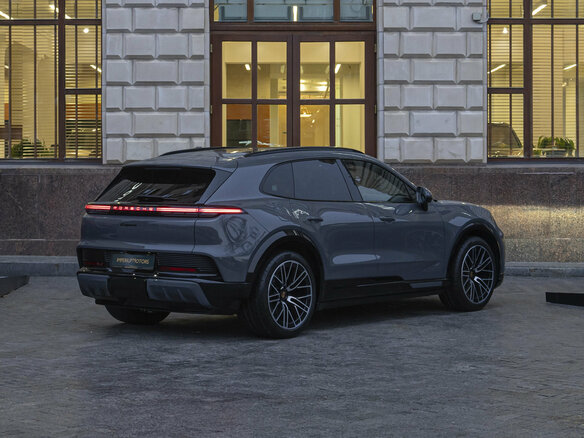 2026 Porsche Cayenne Electric IV, серый, 24490000 рублей - вид 5