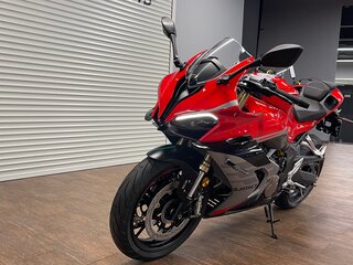 2026 QJMotor SRK 800 RR, красный, 859000 рублей, вид 2