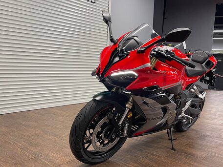 2026 QJMotor SRK 800 RR, красный, 859000 рублей, вид 2