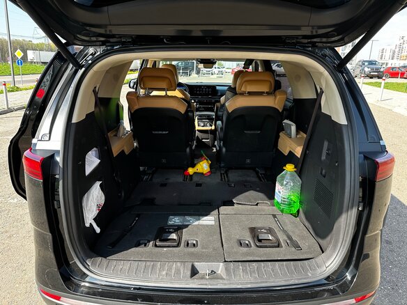 2022 Kia Carnival IV, чёрный, 3390000 рублей - вид 12