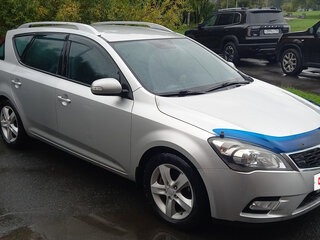 2010 Kia Ceed I Рестайлинг, серебристый, 690000 рублей, вид 3