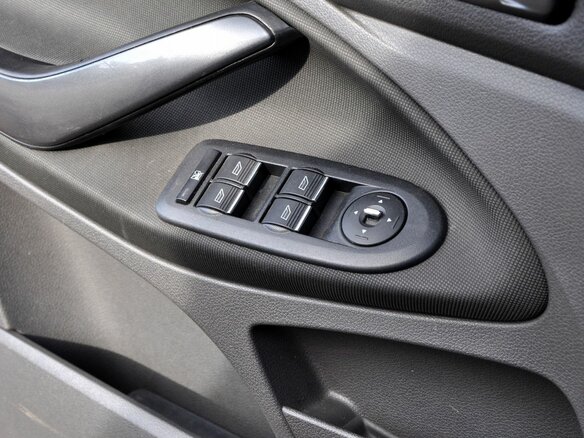 2011 Ford Kuga I, серый, 835000 рублей - вид 9
