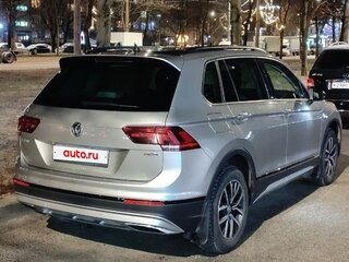 2019 Volkswagen Tiguan II, серебристый, 3000000 рублей, вид 2