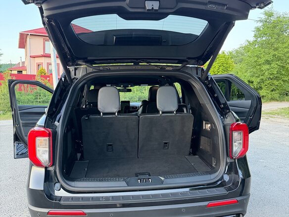 2020 Ford Explorer VI, чёрный, 4700000 рублей - вид 8