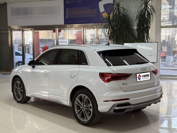 2023 Audi Q3 35 TFSI II (F3), белый, 2520000 рублей - вид 3