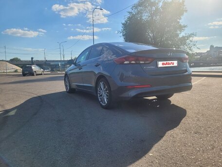 2016 Hyundai Elantra VI (AD), серый, 1140000 рублей, вид 4