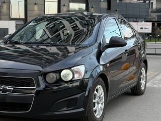 2013 Chevrolet Aveo II, чёрный, 475000 рублей, вид 4