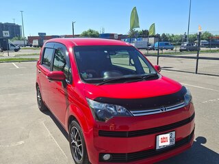2019 Toyota Spade, красный, 1250000 рублей, вид 1