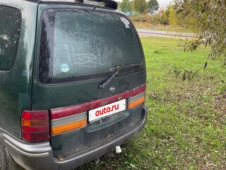 1997 Nissan Serena I (C23), зелёный, 290000 рублей, вид 4