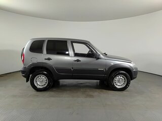 2015 Chevrolet Niva I Рестайлинг, серый, 530500 рублей, вид 4