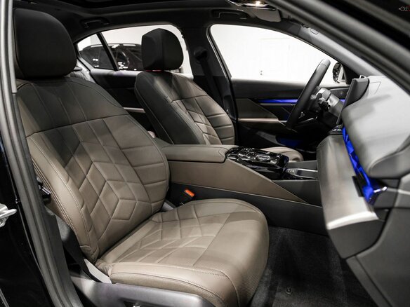 2025 BMW 5 серии Long 530Li xDrive VIII (G60/G61/G68), чёрный, 8400000 рублей - вид 11