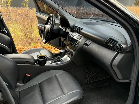 2005 Mercedes-Benz C-Класс 230 II (W203) Рестайлинг, чёрный, 770000 рублей - вид 12