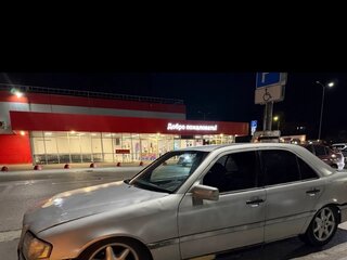 1996 Mercedes-Benz C-Класс 180 I (W202), серебристый, 130000 рублей, вид 4