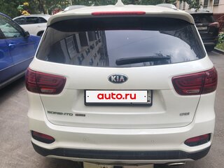 2018 Kia Sorento III Prime Рестайлинг, белый, 2500000 рублей, вид 4