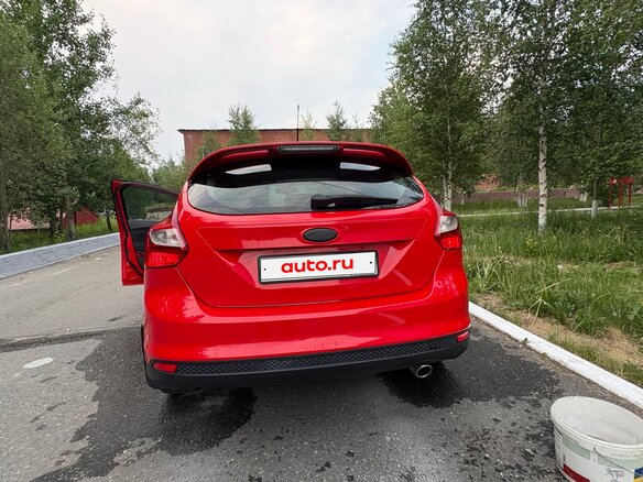 2013 Ford Focus III, красный, 850000 рублей - вид 15