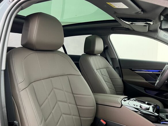2025 BMW 5 серии Long 530Li xDrive VIII (G60/G61/G68), чёрный, 8400000 рублей - вид 10