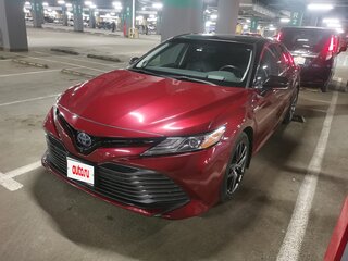 2018 Toyota Camry VIII (XV70), красный, 2990000 рублей, вид 2
