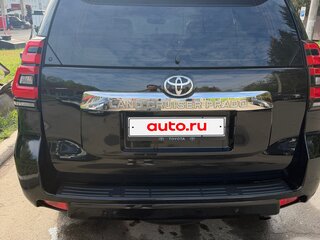 2018 Toyota Land Cruiser Prado 150 Series Рестайлинг 2, чёрный, 4000000 рублей, вид 3