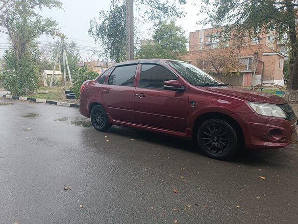 2013 Lada (ВАЗ) Granta I, красный, 330000 рублей - вид 1