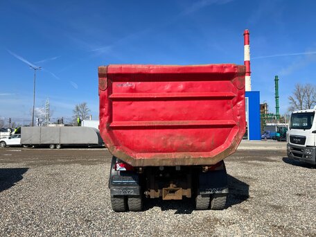 2011 MAN TGA, красный, 2730000 рублей, вид 3