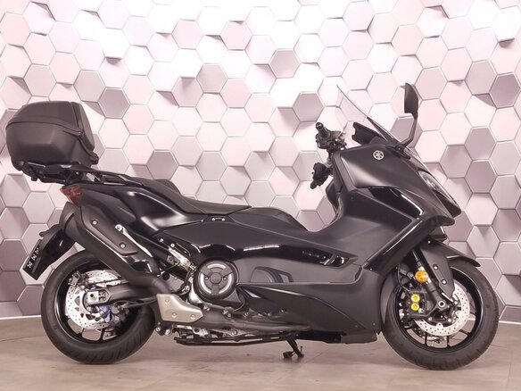 2023 Yamaha TMAX, чёрный, 1429000 рублей - вид 2