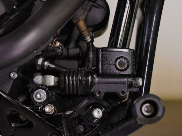 2021 Harley-Davidson Fat Bob, зелёный - вид 13