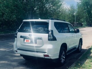 2019 Toyota Land Cruiser Prado 150 Series Рестайлинг 2, белый, 5700000 рублей, вид 5