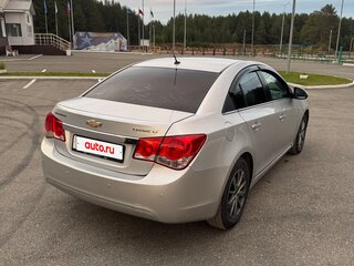 2011 Chevrolet Cruze I, серебристый, 580000 рублей, вид 4