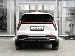 2026 Geely Atlas II, белый, 3909990 рублей, вид 5