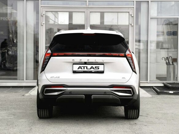 2026 Geely Atlas II, белый, 3909990 рублей - вид 4