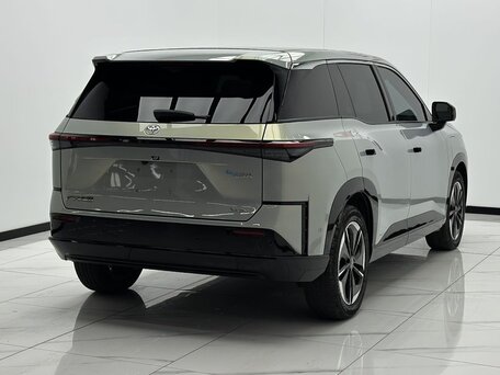2025 Toyota bZ3X 58.3 kWh, серебристый, 2920000 рублей, вид 5