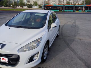 2011 Peugeot 308 I Рестайлинг, белый, 649000 рублей, вид 1