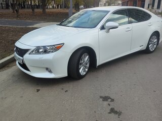 2013 Lexus ES 300h VI, белый, 2390000 рублей, вид 2