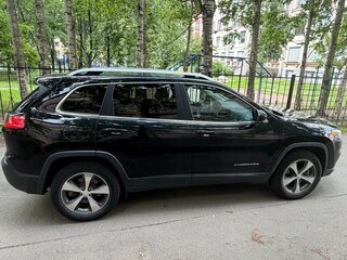 2019 Jeep Cherokee V (KL) Рестайлинг, чёрный, 2599999 рублей, вид 4