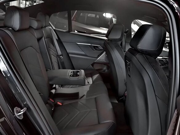 2025 BMW 5 серии 520d xDrive VIII (G60/G61/G68), серый - вид 12