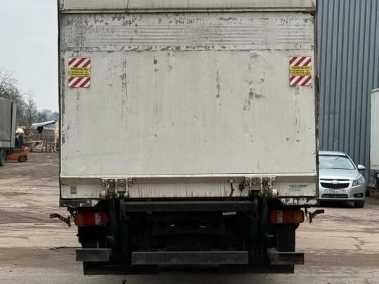 2004 Mercedes-Benz Atego, белый, 2290000 рублей - вид 3