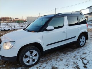 2013 Skoda Yeti I, белый, 800000 рублей, вид 5