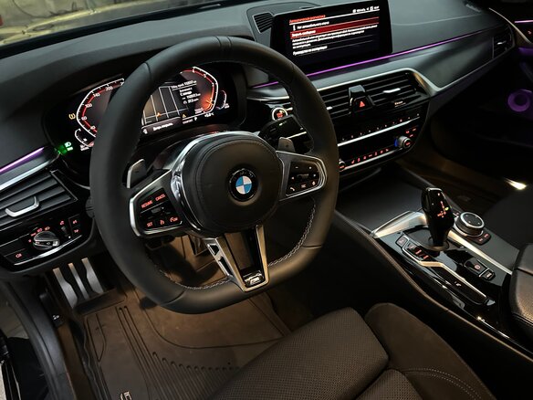 2020 BMW 5 серии 520d xDrive VII (G30/G31/G38) Рестайлинг, чёрный, 3940000 рублей - вид 6