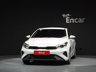 2022 Kia K3 II Рестайлинг, белый, 1406000 рублей, вид 2