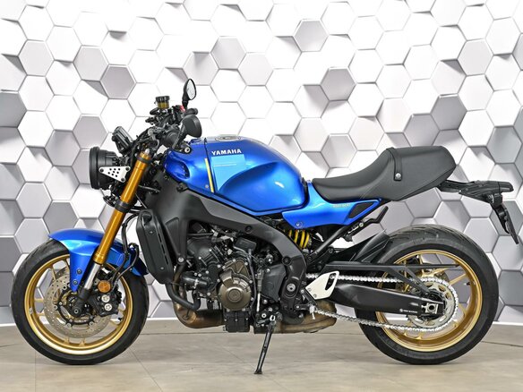 2023 Yamaha XSR900, синий, 999000 рублей - вид 3