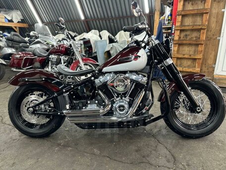 2021 Harley-Davidson Softail Slim, пурпурный, 1490000 рублей, вид 3