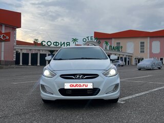 2014 Hyundai Solaris I, белый, 620000 рублей, вид 2